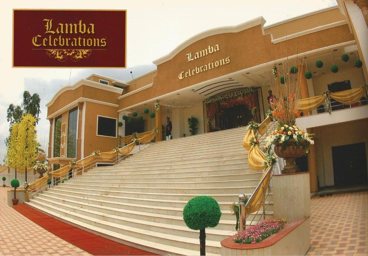 Lamba Celebrations Hotel Nagpur Eksteriør billede
